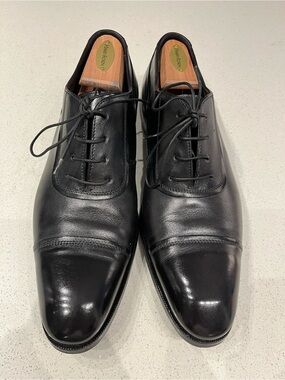 Hugo Boss Selections Black Cap-Toe Oxford Dress Shoes. EUC. Size 9 US 8It